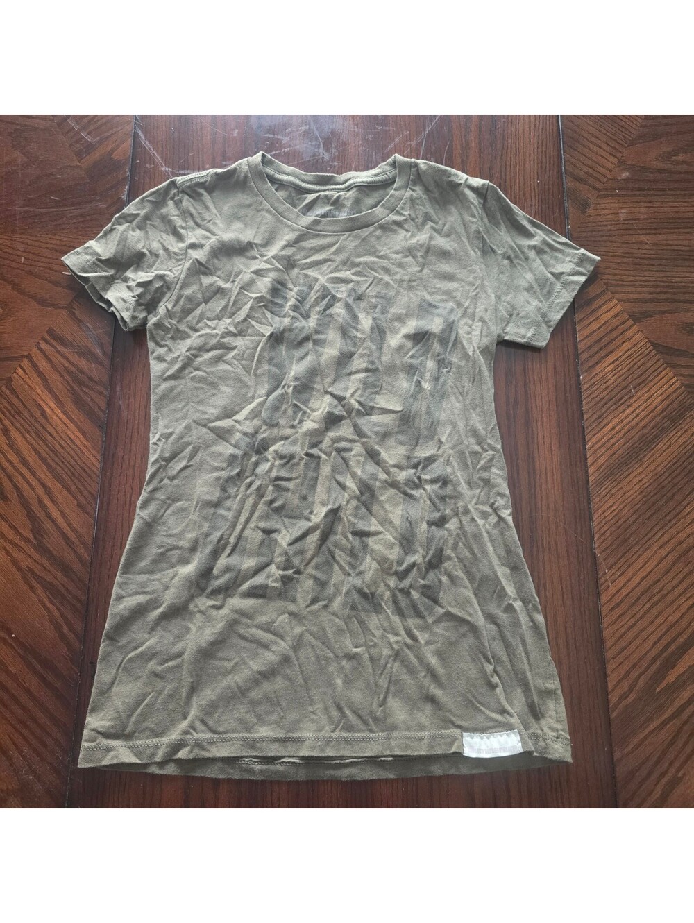 Illuminarium olive green T shirt Small